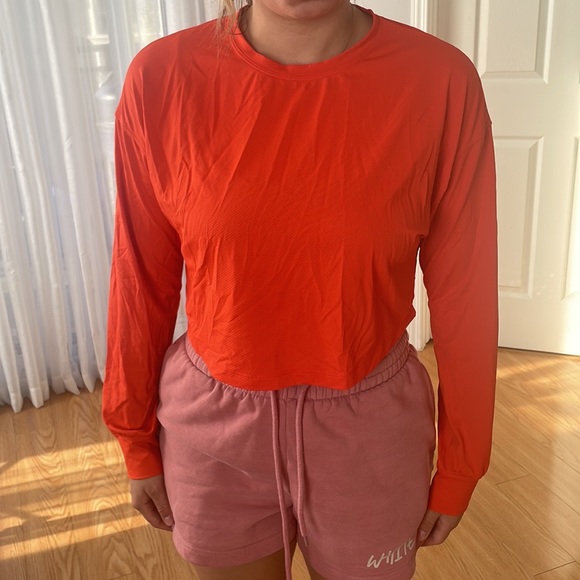 Lulu lemon crop long sleeve - Picture 3 of 3